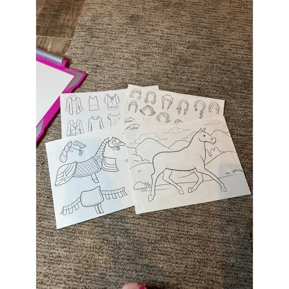 Melissa & Doug Fashion Design and Crayola Light up Tracing Pad. - Picture 4 of 11